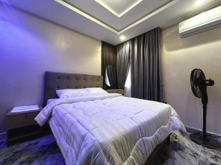Luxury 2-Bed Apartment in Ikeja - 247 Power, Fast WiFi, Airport Pickup - 2