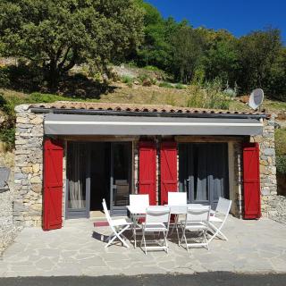 Maison confortable avec piscine à Saint-Julien-de-la-Nef - 0