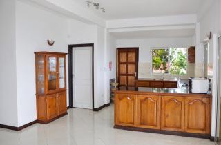 Elegant Villa with Sea View in Victoria - 2