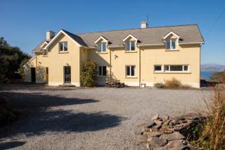 Spacious house with sea and mountain views, Co. Kerry - 9