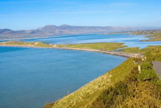 Spacious house with sea and mountain views, Co. Kerry - 1