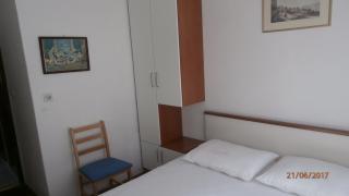 Charming Apartment in Gdinj + Garden - 2