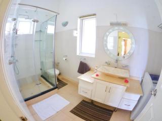 Spacious house with shared pool in Palmar, sea view. - 2