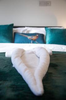 #175 Chaplin House - Modern Stay - Sleeps 3 - 9