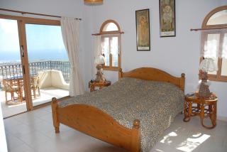 Peyia Villa with sea view, private pool, and garden - 8