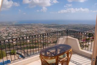 Peyia Villa with sea view, private pool, and garden - 4