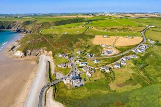 Unforgettable sea views, Hot tub, Modern property - 9