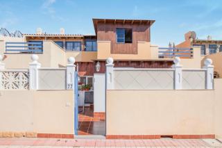 Charming House in Costa Calma with Mountain View and Terrace - 0