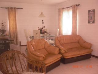 Spacious House in Flic en Flac with Shared Pool - 5
