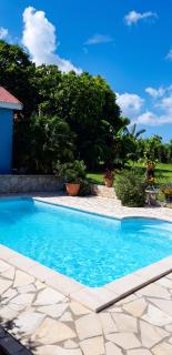 Studio accueillant à Baie Mahault - 20 m² avec piscine privée - 2