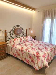 Spacious House in Cretas with Mountain View - 1