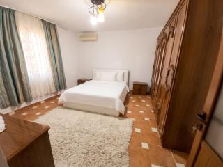 Spacious house in Berat with secure parking. - Berat - 4
