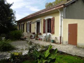 Maison accueillante à Gabarret, jacuzzi et jardin - 2