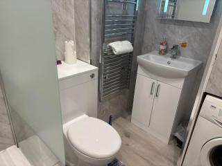 Flat 2, 4 Wentworth Street Apartment - 2