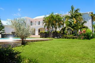Spacious villa with sea view in Trou D'Eau Douce - 4