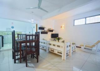 Modern Apartment in Pereybere + Pool - 0