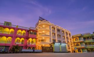The Golden Plaza - 0