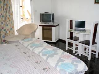 Cozy studio in Trou-aux-Biches 35 m² with lovely garden balcony - 4