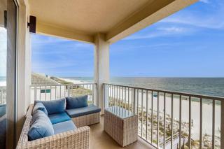 Gorgeous oceanview condo with beach access pool balcony chefs kitchen - 0