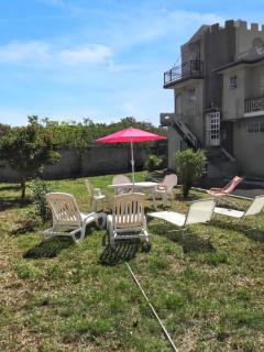 Spacious Apartment in Calodyne with Enclosed Garden - 6