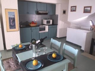 Chic seaside apartment in Akrogiali - 60 sqm - Sea view - 0