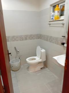 Brand New Luxury Apartment in the Heart of Islamabad Scenic Mountain View Fully Equipped Kitchen Smart TV Netflix ETC - 2