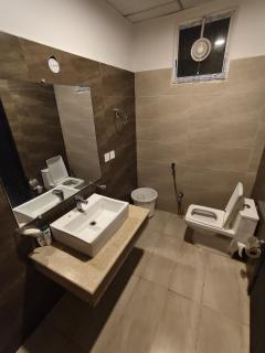 Modern Fully Furnished 2-BHK Apartment - 5