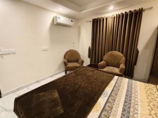 Modern Fully Furnished 2-BHK Apartment - 3