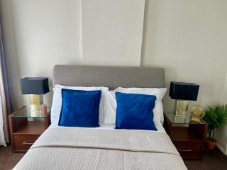 Summerhill Manor Retreat - 7 Bedroom House - 8
