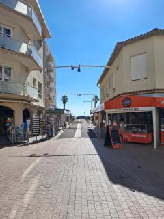 Le Cygne Canet Plage - 9
