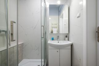 Warsaw Airport Harmony Apartment by BookingHost - 2
