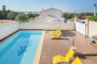 Appartement spacieux à Port-de-Bouc avec piscine et vue mer - 4