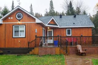 Modern 4BR Cottage, Hot Tub & Sauna on Tay Trail - 2