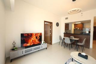 Premium 1BR at Gate Tower, Al Reem - 4