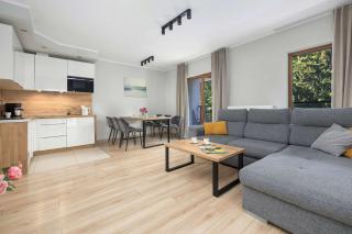 Przytulny Apartament z Balkonem w Szklarskiej Porębie by Noclegi Renters - 7