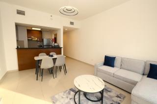 Premium 1BR at Gate Tower, Al Reem - 3