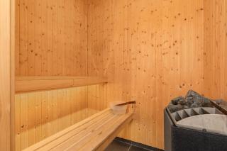 Central Ski-In Flat with Sauna - 4