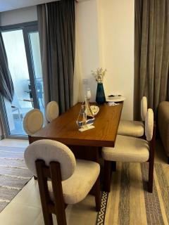 Spacious Luxury Townhouse with Garden & Garage Marassi - 1