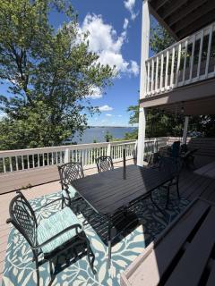 Charming Oceanfront Beach House in East Providence - 1