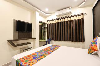 FabHotel Happy - 4