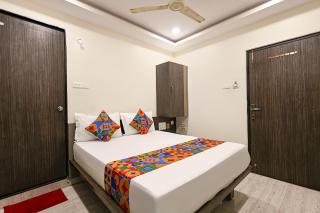 FabHotel Happy - 5