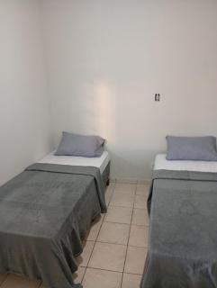Casa 3 quartos, cozinha, banheiro, sala, garagem - 0