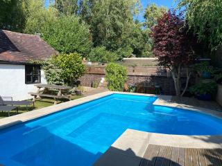 16th Century cottage with heated pool & hot tub - 4