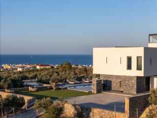 MT7 Panoramic Sea View Villa, By IdealStay Experience - 9