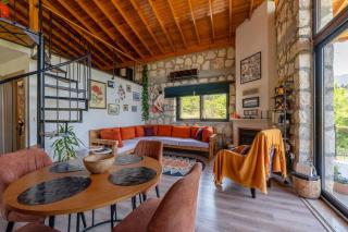 Stone Villa & Private Pool in an Orchard - Casa Oxalis - 8