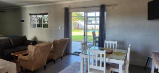 Volgenoeg Self Catering Family Unit - 1