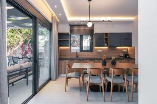Newly Renovated Queen Bee Villa, with Private Pool & Ping-Pong table - Prínos - 5