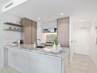 QW Riverside Luxe Apartments by Independent Host - 4