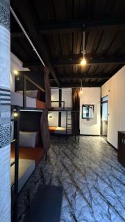 A Lounge Hostel - 1