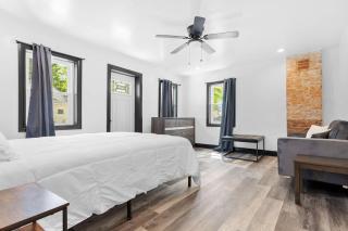 6BR Homes Perfect for Large Groups & Families Near Niagara Falls Attractions - 8